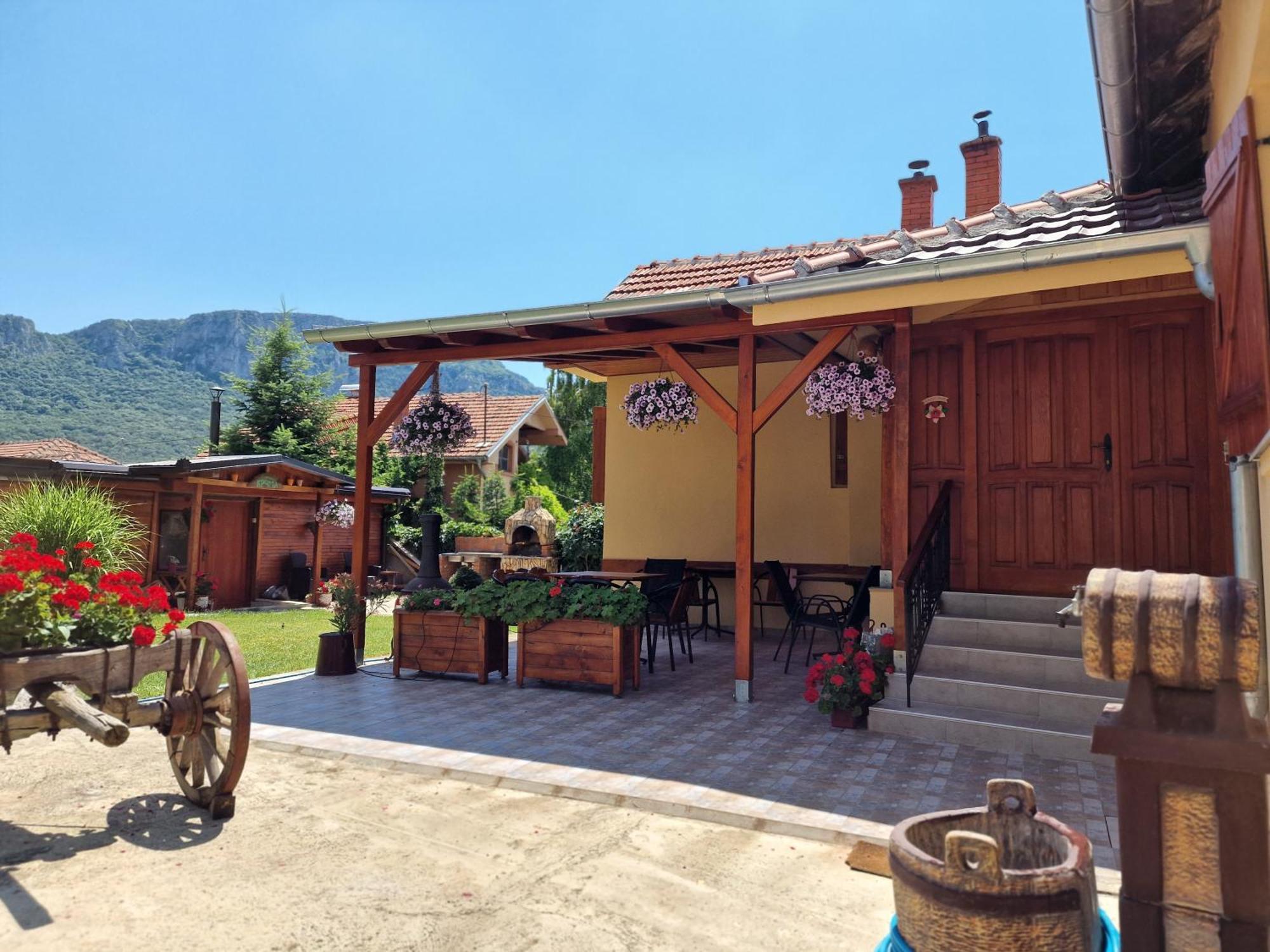 Konak -Guest House -Ramonda Serbika Ni Екстериор снимка