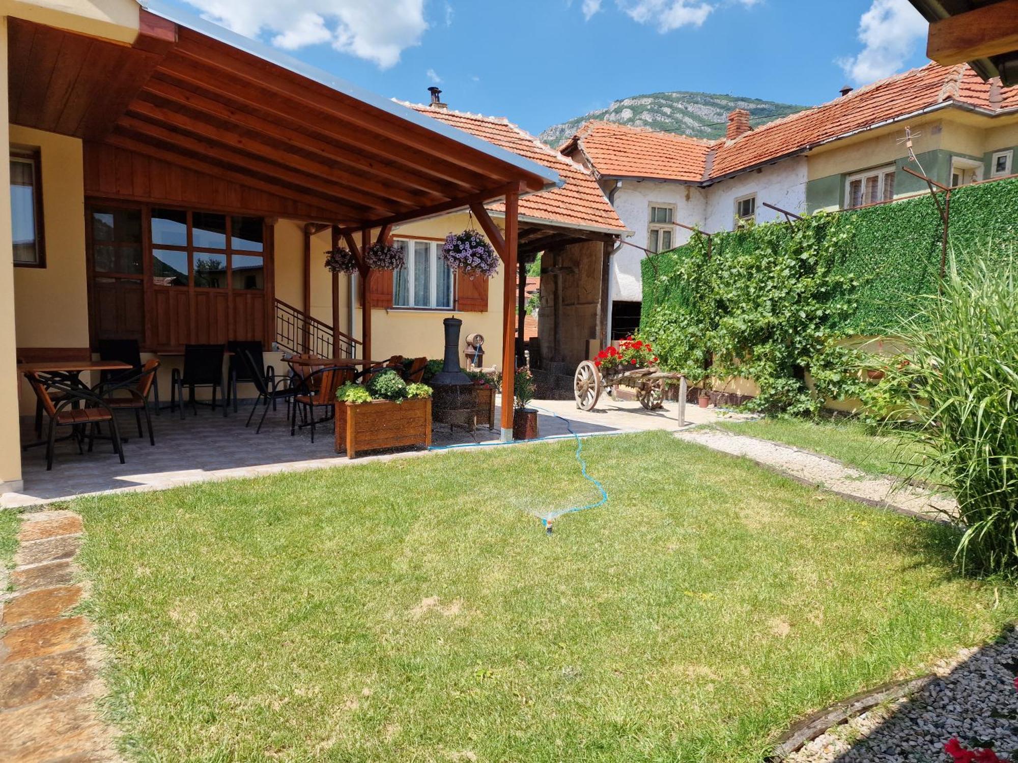 Konak -Guest House -Ramonda Serbika Ni Екстериор снимка